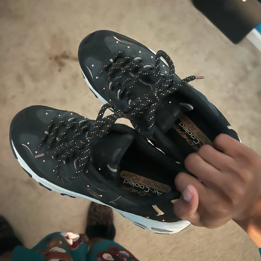 Womens sketchers shoe
